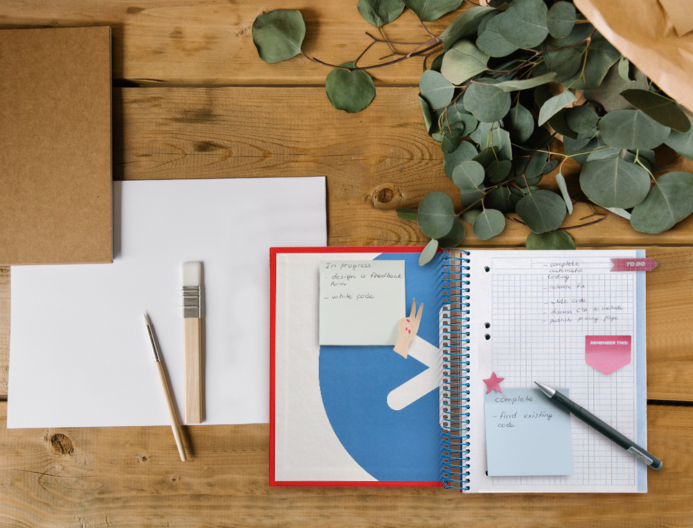 CAHIER SPIRALE LIDERPAPEL ANTARTIK A5 240P 90G COUVERTURE REMBORDE QUADRILLAGE 5MM 6 TROUS COIL-LOCK COLORIS ROUGE